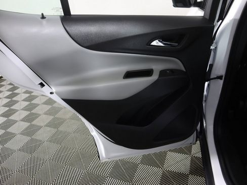 Used 2024 Chevrolet Equinox LS image 21