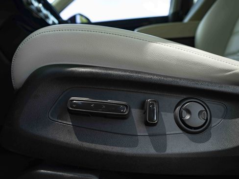 Used 2025 Honda CR-V EX-L image 41