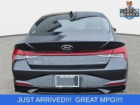 Used 2023 Hyundai Elantra Limited FWD image 6