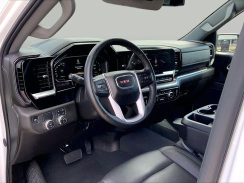 Used 2026 GMC Sierra 1500 SLT RWD image 17