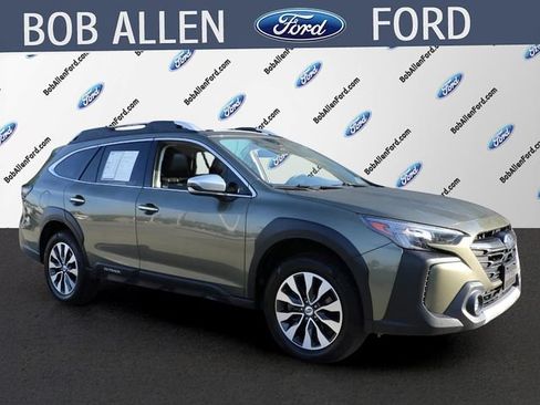 Used 2024 Subaru Outback Touring XT w/ Tech Package 2 AWD/4WD image 2