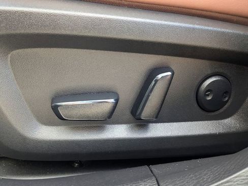 Used 2025 Mitsubishi Outlander SEL image 25