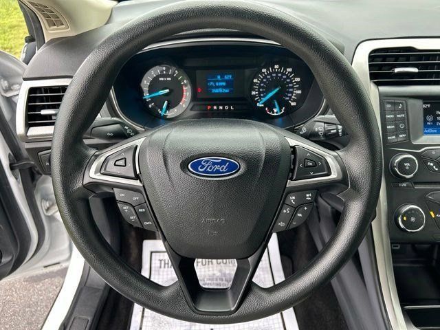 Used 2018 Ford Fusion S FWD image 16