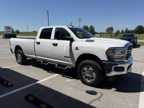 Used 2019 RAM 3500 Tradesman w/ Chrome Appearance Group AWD/4WD image 3
