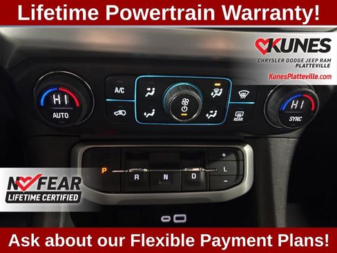 Used 2023 GMC Acadia SLT image 27