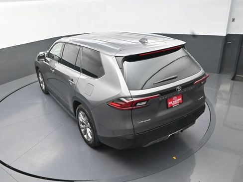 Used 2026 Toyota Grand Highlander Limited AWD/4WD image 12