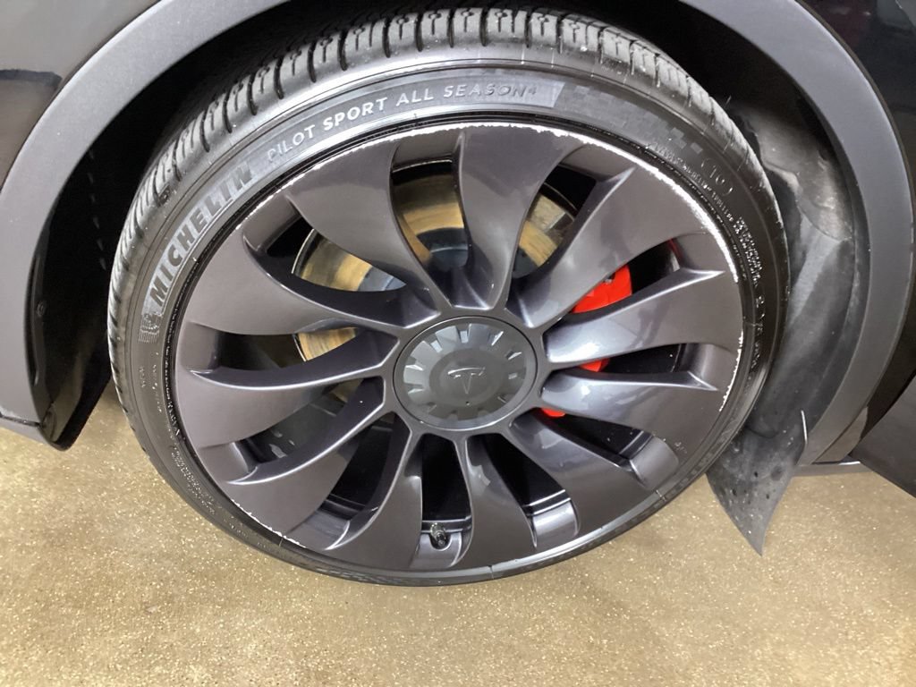 Used 2022 Tesla Model Y Performance AWD/4WD image 34