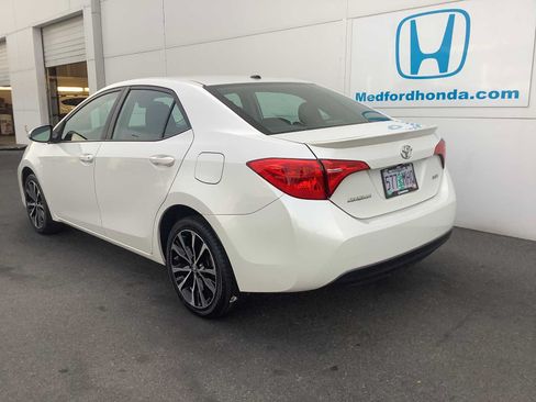 Used 2018 Toyota Corolla XSE w/ Carpet Mat Package (TMS) FWD image 4