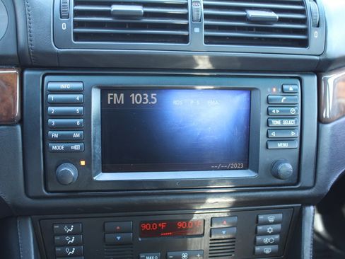 Used 2001 BMW M5 image 27