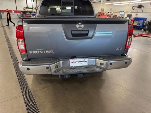Used 2020 Nissan Frontier SV RWD image 25