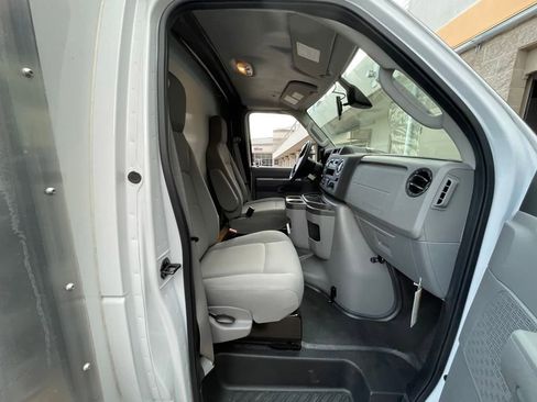 New 2024 Ford E-450 and Econoline 450 Super Duty w/ Driver's Safety Package RWD image 33