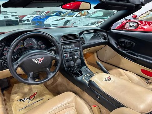 Used 2004 Chevrolet Corvette Convertible w/ Preferred Equipment Group RWD image 22