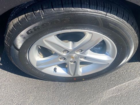 Used 2023 Chevrolet Malibu LT image 25