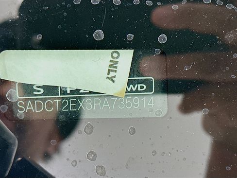 Used 2024 Jaguar F-PACE R-Dynamic S image 12