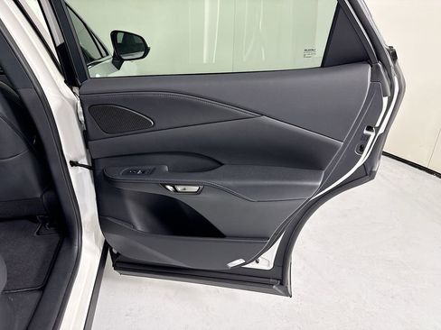Certified 2025 Lexus RX 350 FWD w/ Accessory Package image 27