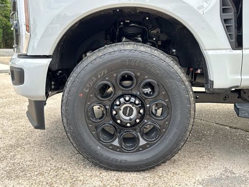 New 2026 Ford F250 Lariat w/ Black Appearance Package AWD/4WD image 3