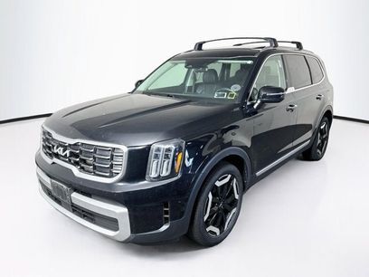 Used 2024 Kia Telluride S w/ S Sunroof Package