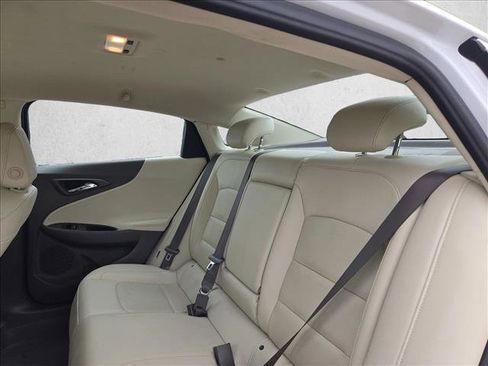 Used 2024 Chevrolet Malibu LT FWD image 17