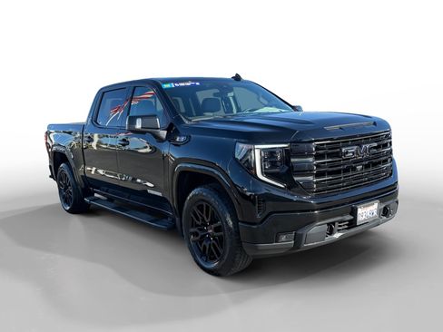 Used 2023 GMC Sierra 1500 Elevation w/ Elevation Premium Package AWD/4WD image 7