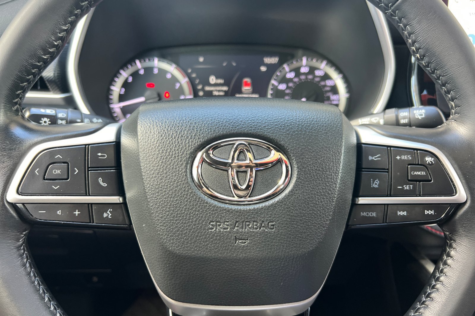 Used 2023 Toyota Highlander XSE AWD/4WD image 24