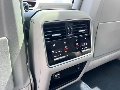 Used 2021 Porsche Cayenne AWD/4WD image 20