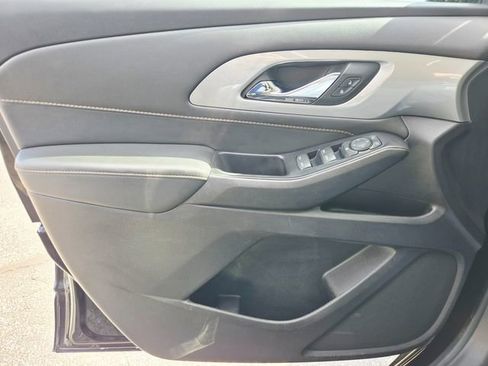 Used 2020 Chevrolet Traverse LS w/ LPO, Blackout Package FWD image 32