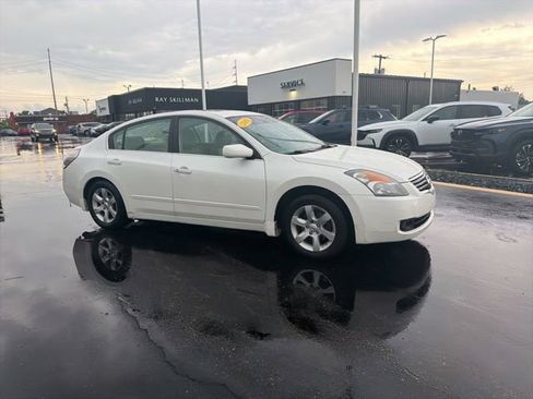 Used 2009 Nissan Altima 2.5 SL w/ SL Pkg FWD image 3