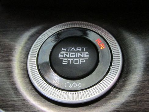 Used 2023 Jeep Grand Cherokee 4WD 4xe image 27