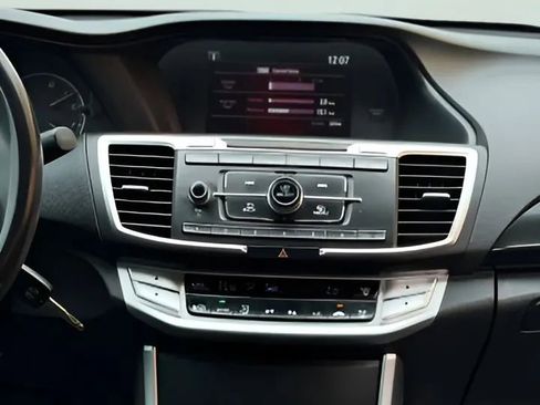 Used 2014 Honda Accord Sport image 24