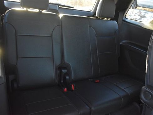 Certified 2023 Chevrolet Traverse Premier w/ Redline Edition image 16