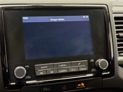 Used 2024 Nissan Frontier SV RWD image 9