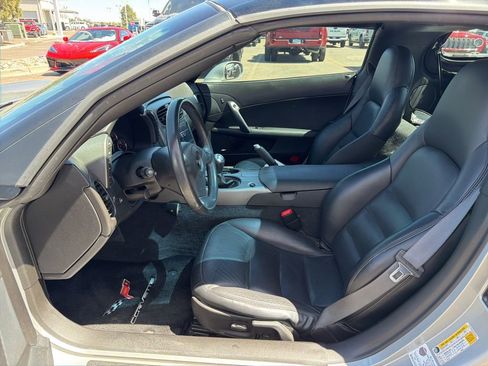 Used 2007 Chevrolet Corvette Coupe w/ Preferred Equipment Group RWD image 2