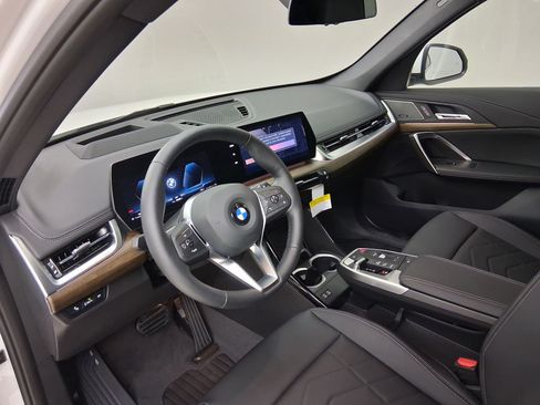 New 2026 BMW X1 xDrive28i w/ Technology Package AWD/4WD image 2
