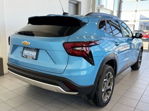 Certified 2025 Chevrolet Trax LT image 34