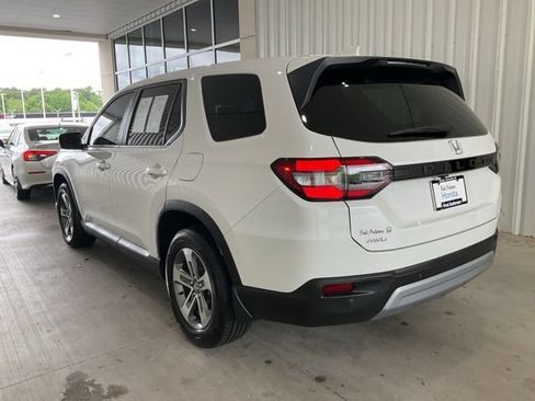 Certified 2025 Honda Pilot EX-L image 20