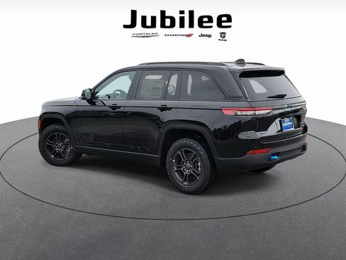 New 2025 Jeep Grand Cherokee Trailhawk AWD/4WD image 4