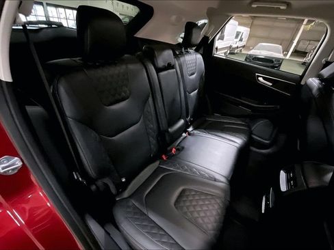 Certified 2024 Ford Edge Titanium AWD/4WD image 25