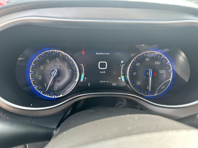 Used 2024 Chrysler Pacifica Pinnacle AWD/4WD image 21