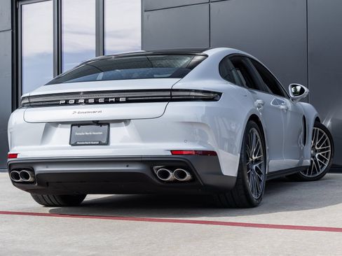 Certified 2026 Porsche Panamera RWD image 11
