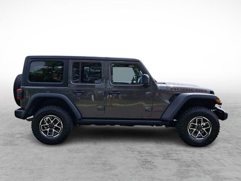 Used 2024 Jeep Wrangler Unlimited Rubicon AWD/4WD image 6