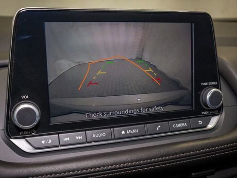 Certified 2025 Nissan Rogue S image 12