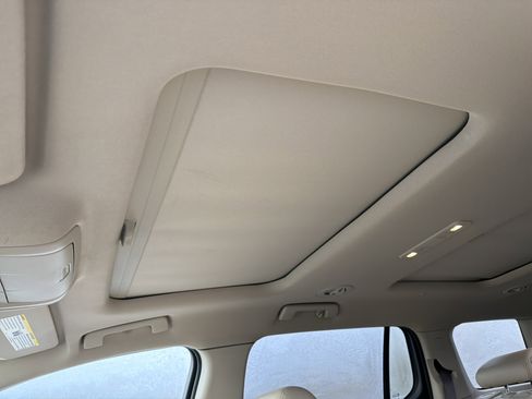 Used 2019 GMC Acadia Denali w/ Technology Package image 38