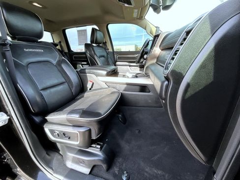 Used 2019 RAM 1500 Laramie image 16