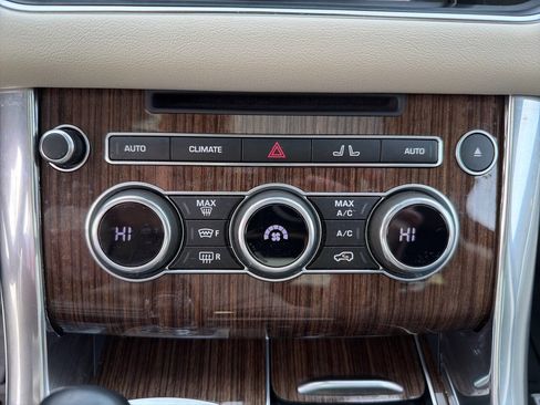 Used 2014 Land Rover Range Rover Sport HSE image 31
