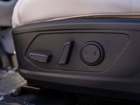 New 2025 Hyundai Tucson Limited image 23