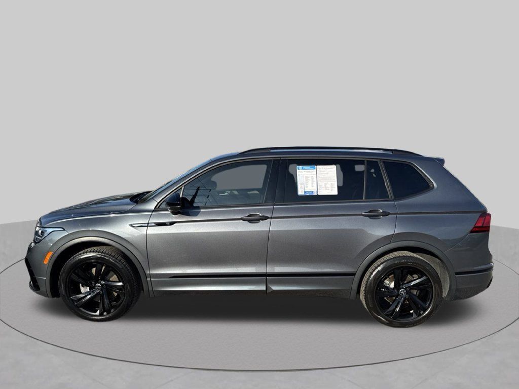 Certified 2023 Volkswagen Tiguan SE R-Line FWD image 4