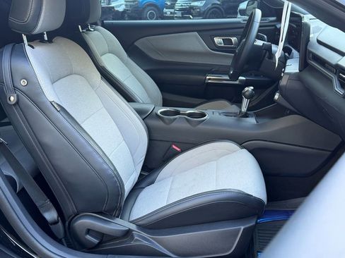 Used 2024 Ford Mustang Coupe RWD image 23