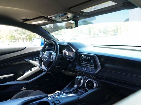 Used 2016 Chevrolet Camaro LT w/ Technology Package image 33