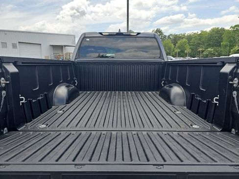 Used 2023 Toyota Tundra SR5 w/ SR5 Convenience Package AWD/4WD image 14