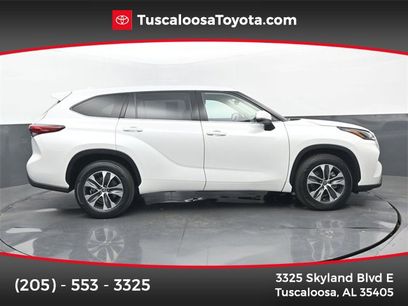 Used 2022 Toyota Highlander XLE